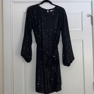Long Sleeve Midi Sequin Dress w Tie Waist